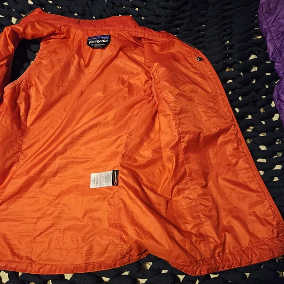 Patagonia Women's Vibrant Orange Vest - Picture 3 of 6